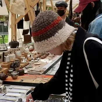 Японската есенно-зимни ретро топло вязаная капачка, универсални шарени шапки-кофи, мъжки и дамски модни шапка ръчна изработка, подходяща по цвят до мивката